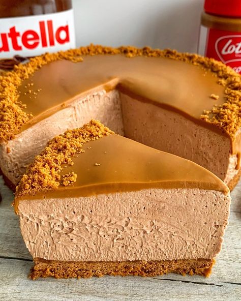 Fitwaffle Kitchen | Eloise on Instagram: “NO-BAKE BISCOFF & NUTELLA CHEESECAKE 😍 Throwback to one of my favourite cheesecake combos to date! Two of my favourite ingredients (as you…” No Bake Biscoff Nutella Cheesecake, Nutella Biscoff Cheesecake, Cheese Cakes Recipes No Bake, Nutella Tart, Biscoff Truffles, No Bake Cheesecake Recipes, Viennese Biscuits, Cheesecake Nutella, Nutella Cheesecake Recipes