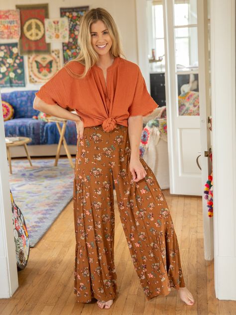 We're obsessed with the Aria Wide Leg Pants! They're so easy to pull on, and feature a high waisted fit, floral print and wide leg silhouette! The tier at the bottom makes them so flowy and fun to wear! Colorful Flowy Outfits, Loose Flowy Outfits, Wide Leg Pants Outfit Plus Size, Black Women Business Attire, Teacher Appropriate Outfits, Flowy Outfits, Fall Festival Outfit, Skirt Outfits Summer, Wide Leg Pants Outfit