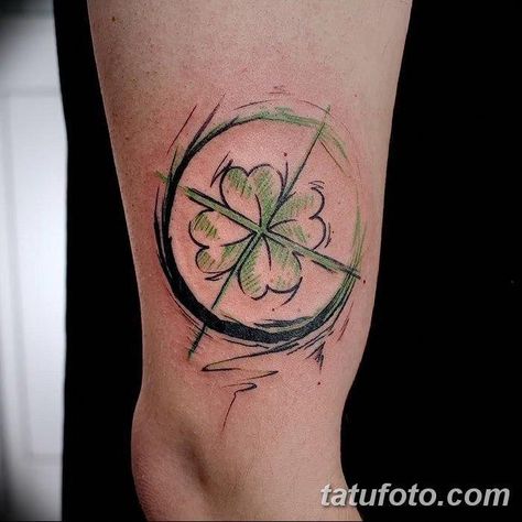 Celtic Tattoos For Men, Leaf Clover Tattoo, Small Rib Tattoos, Tattoo Homme, Bull Skull Tattoos, Tattoos Behind Ear, Four Leaf Clover Tattoo, Luck Tattoo, Clover Tattoo