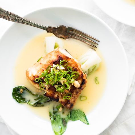 Miso Glazed Halibut with Baby Bok Choy and a Sake Butter Sauce - sounds like one of those fancy-pants meals, huh? But it's so easy to make and pretty quick too! Miso Glaze, Fine Dining Recipes, Food Favorites, Butter Sauce, Fish Dishes, Seafood Dishes, Food Plating, Fish And Seafood, Fish Recipes