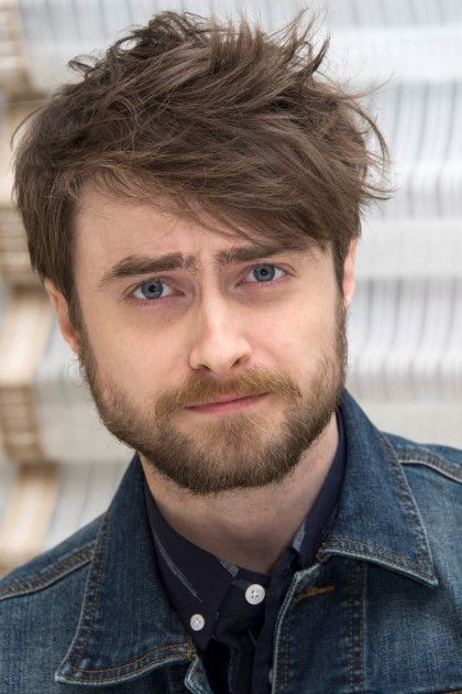 Daniel Radcliffe Movies, Danielle Radcliffe, Dan Radcliffe, Dorian Grey, Daniel Radcliffe Harry Potter, Robbie Amell, Harry Potter Actors, God Is Real, Harry Potter Film