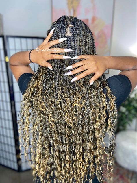 Goddess Braids With Blonde Highlights, Blonde Bohemian Knotless Braids, Knotless Bohemian Braids, Knotless Bohemian, Braiding Hairstyles, Blonde Box Braids, Braid Inspiration, Bohemian Braids, Feed In Braids Hairstyles