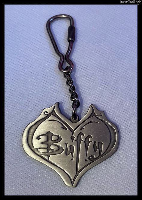 Buffy TVS Collectibles - Pewter Keyring - Heart - UK 1999 Buffy The Vampire Slayer Necklace, Japan 80's Aesthetic, Sleepover Birthday Parties, Buffy Summers, Pretty When You Cry, Lace Heart, Sarah Michelle Gellar, Girl Problems, Funky Jewelry