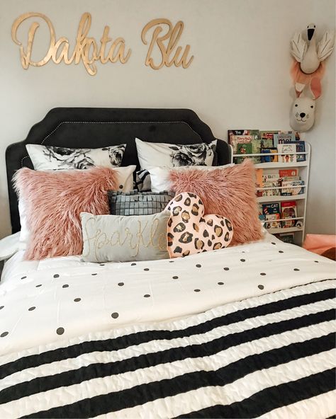 Black Gray Pink Bedroom, Black White Pink Gold Bedroom, Black White And Pink Decor, Black Gray And Pink Bedroom, Pink White Black Bedroom, Pink And Black Girls Bedroom, Black Gold And Pink Bedroom, Black And Pink Girls Room, Black Pink White Bedroom