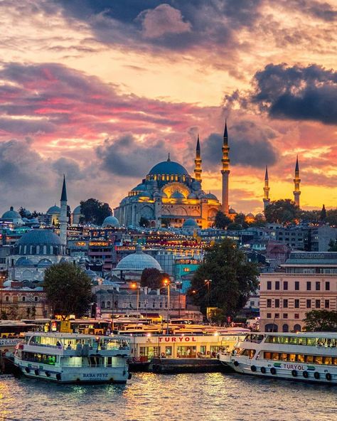 City Best Views🔝 on Instagram: “📍 Istanbul , Turkey 🇹🇷 💡Interesting facts : 🔸Istanbul is the transcontinental city located on two continents, Europe and Asia. Istanbul…” Sunset Spring, Istanbul Turkey Photography, Best Travel Insurance, Vsco Nature, Istanbul Photography, Summer City, Nature Autumn, Autumn Sunset, Istanbul Travel