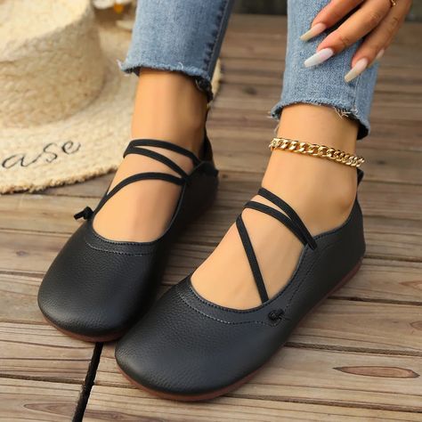 New Casual Flat Single Shoes Brand Designer Woman Square Toe Japanned Leather Flats Vintage Narrow Mom Shoes, Cozy Shoes, Womens Black Flats, Luxury Shoes Women, Flats For Women, Mary Jane Shoes Womens, Canvas Shoes Women, Women Oxford Shoes, Womens Knee High Boots