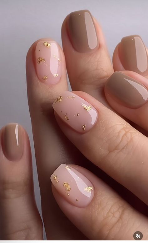 Simple Minimalist Nail Designs, Simple Elegant Gel Nails, Gel Manicure Neutral Colors, Simple Nail Art Neutral, Wedding Nails Simple Classy, Simple Neutral Nail Designs Short Nails, Short Gelish Nail Ideas, Neutral Biab Nails, Summer Neutral Nails Gel