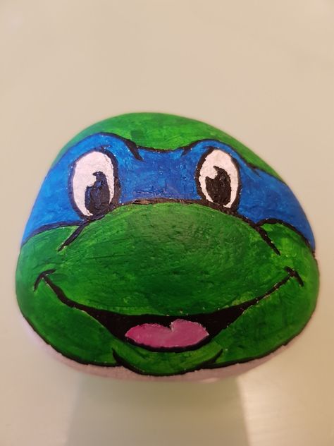 Ninja Turtles Rock Painting, Ninja Turtle Rock Painting, Nemo Painted Rock, Turtle Rock Painting, Blue Ninja Turtle, Turtle Painted Rocks, Painted Seashells, Leonardo Ninja Turtle, Turtle Rock