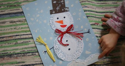 Bałwanek z papierowej serwetki - zimowa praca plastyczna dla przedszkolaków.  Snowman with paper napkins - Winter artwork, for preschoolers. Winter Artwork, Paper Napkins, Origami, Napkins, Playing Cards, Novelty Christmas, Christmas Ornaments, Holiday Decor, Christmas