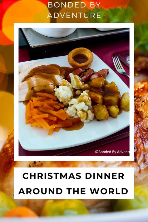 Follow the link to find out what different people around the world eat for their Christmas dinner! Christmas Dinner Around The World, Christmas Around The World Food, Dinner Around The World, Traditional Christmas Dinner, Around The World Food, Traditions Around The World, Christmas Eve Dinner, Xmas Dinner, Drinking Around The World