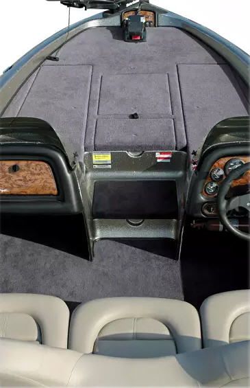 Bass Boat Restoration, Bass Boat Accessories, Bass Boat Ideas, Install Carpet, Fishing Boat Accessories, Boat Console, Boat Upgrades, Boat Diy, Bass Boats