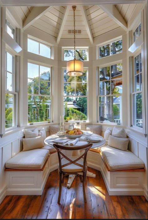 Built In Breakfast Nook Bay Window, Kitchen Nook Ideas Bay Windows, Hexagon Window, Built In Breakfast Nook, French Country Dining Room Decor, Sunroom Kitchen, Cozy Kitchens, Cottage House Designs, Breakfast Nook Ideas