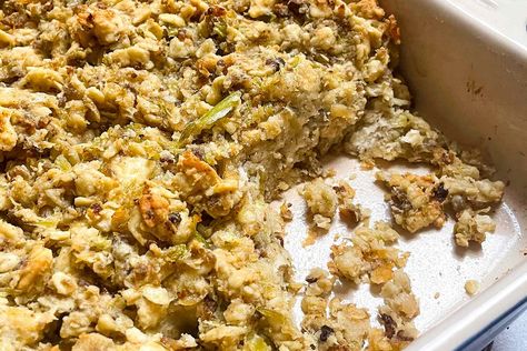 The best stuffing I’ve ever had. Cracker Stuffing, Classic Stuffing Recipe, Best Stuffing, Thanksgiving Mom, Lunch Appetizers, Thanksgiving Stuffing, Holiday Dinners, Holiday Snacks, Stuffing Recipes