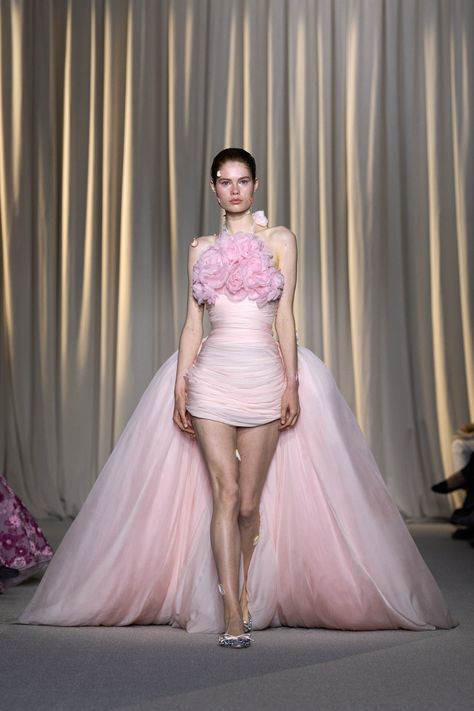 Giambattista Valli Fall 2024 Couture Collection | Vogue Giambattista Valli Couture, Giambattista Valli Haute Couture, Mini Wedding Dresses, Sheer Wedding Dress, Couture Wedding Gowns, Vogue India, Wedding Dress Couture, Couture Week, Couture Runway