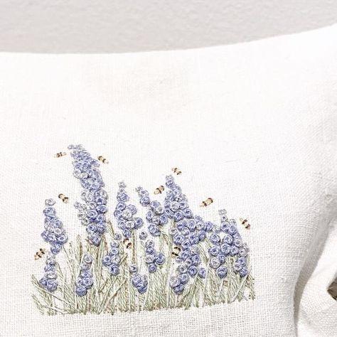 Pins & Needles Stitchery on Instagram: "A sweet floppy lavender pillow. 💜 . . Stitched & sewn up with 2 pieces of vintage linen from the bundles that I have on the website. 🧺  . . I think there are 3 remaining bundles left, ready for you to sew up a lavender pillow or two. 😉 . . #stitch  #stitchery  #embroider  #embroidery  #embroideryart  #embroiderydesign  #loveforembroidery  #vintagelinenbundle  #vintagelinen  #vintagelinenforsale" Embroidered Photo Art, Lavender Embroidery, Embroidered Lavender, Photo Embroidery, Lavender Pillow, Knot Embroidery, Embroider Ideas, Embroidered Pillows, Garden Embroidery