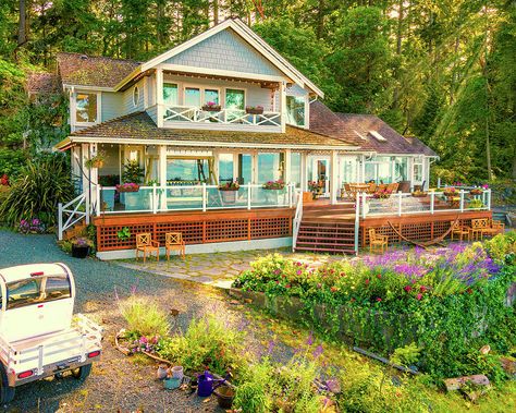 Chesapeake Shores House, Chesapeake Shores Hallmark, Shore House Decor, Paradise House, Chesapeake Shores, Vancouver House, Cottage Beach House, Dream Beach Houses, Cottage Farm