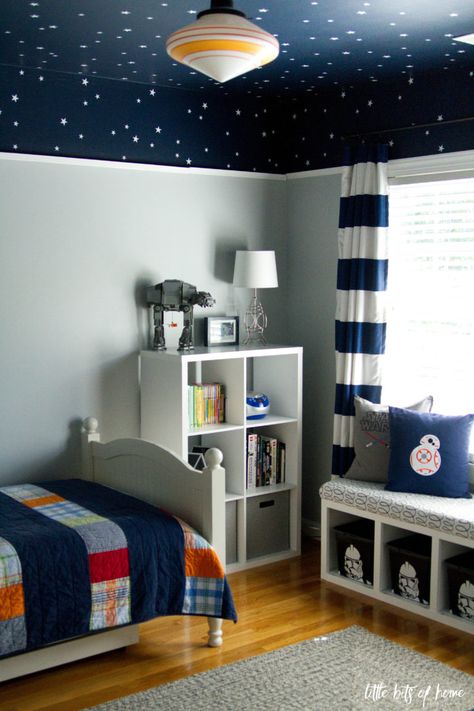 Toddler Star Wars Bedroom, Star Wars Boy Bedroom, Kids Star Wars Room, Boy Space Bedroom, Boys Star Wars Room, Boys Room Star Wars, Boys Space Bedroom Ideas, Boys Star Bedroom, Star Wars Room Boys