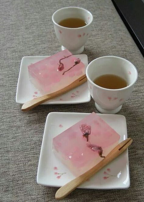 . Sakura Jelly, Snacks Japonais, Desserts Japonais, Jelly Jelly, Japanese Wagashi, Japanese Sweets Wagashi, Cups Of Tea, Japanese Sweet, Japanese Dessert