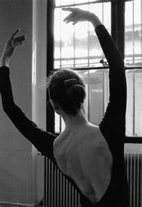 Port de Bras Ballet Images, Ballet Poses, Ballet Inspiration, Dance Movement, Classical Ballet, Ballet Photography, Ballet Class, Ballet Beautiful, Back Muscles