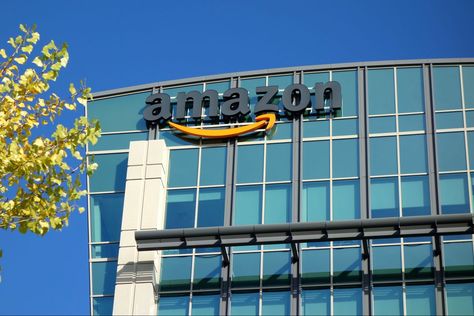 4 Obvious Pros and 4 Disconcerting Cons for Whatever City Wins Amazon's HQ2 Employee Benefit, Career Choices, New Employee, Work Week, Job Hunting, House Prices, Software Development, Master Class, Microsoft