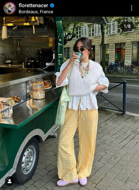 Copenhagen Street Style Summer, Style Inspiration Spring, Boho Chic Outfits, Older Fashion, Street Style Summer, Colourful Outfits, Work Fashion, Colorful Fashion, Preppy Style