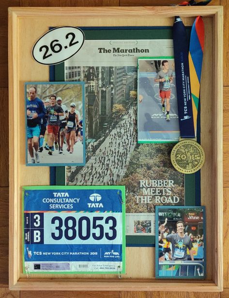 Award Medal Display Ideas, Marathon Bib Display Ideas, Marathon Shadow Box Ideas, Marathon Medal Display Ideas, Ji Jutsu, Running Display, Medal Display Ideas, Half Marathon Medals, Race Medal Displays