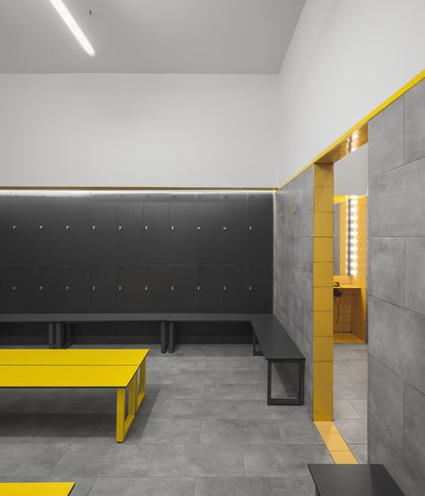 Toilette Design, Gym Design Interior, Locker Designs, Restroom Design, Gym Lockers, Gym Interior, Gym Pictures, Gym Room, Gym Decor