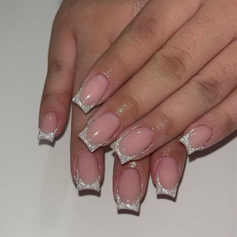 Unique French Tips, Tip Nail Ideas, French Tip Nail Ideas, Birthday Nail Art, Glitter French Nails, Glitter Tip Nails, Gel Nails French, Glitter French Tips, Glitter Nails Acrylic