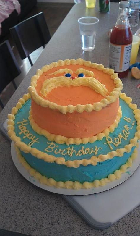 Lorax Cake Lorax Birthday Cake, Lorax Wedding, Food Photo Dump, Dr Susse, Cake Sale Ideas, Lorax Cake, Shark Cup, Lorax Birthday Party, Lorax Birthday