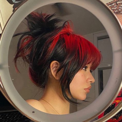 Black Roots Red Hair, Red Hair Inspo, Dyed Hair Inspiration, Hair Inspiration Short, Dye My Hair, Hair Dye Colors, Hair Reference, Hair Inspiration Color, Roots Hair