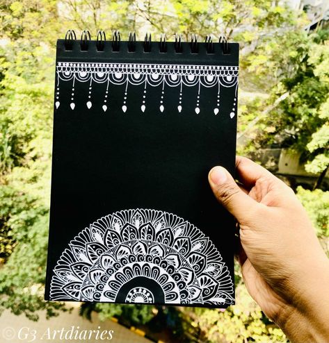 Book Boarders, Mandala Art On Black Paper, Mandala Circle, Composition Drawing, Mini Mandala, Abstract Pencil Drawings, Rangoli Designs Simple Diwali, Paper Art Design, Page Decoration