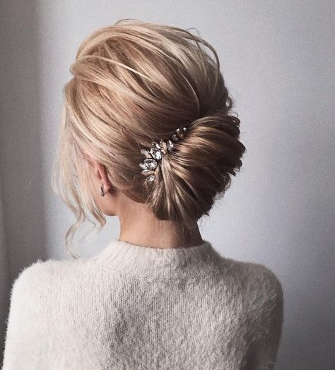 39 Gorgeous Wedding Hairstyles For the Elegant Bride Short Updo, Bride Things, Hairstyles Bride, Rose Gold Hair Accessories, Hairstyles Elegant, Updo Bridal, Bride Elegant, Hairstyles Theme, Messy Hair Updo