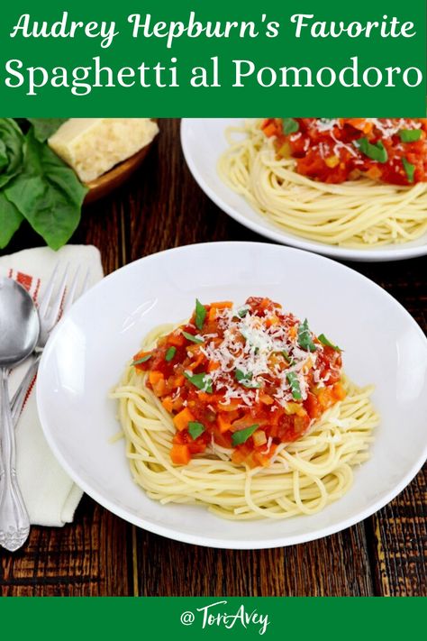 Audrey Hepburn’s Favorite Spaghetti al Pomodoro - Learn about the childhood of Audrey Hepburn and try her favorite pasta recipe, which she learned while living in Italy. | ToriAvey.com #audreyhepburn #pomodoro #italiancooking #silverscreen #spaghettialpomodoro #spaghetti #tomatosauce #pasta #vegetarian #TorisKitchen Audrey Hepburn Spaghetti, Pomodoro Pasta, Pomodoro Spaghetti, Al Pomodoro Pasta, Sophia Loren Eating Pasta, Spaghetti Al Pomodoro, Favorite Pasta Recipes, Celebrity Recipes, Vintage Cooking