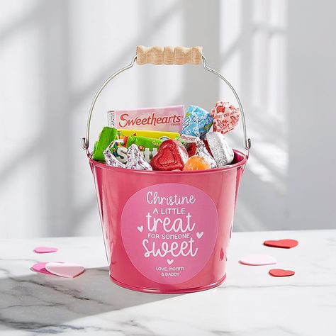 Personalizationmall A Little Treat For Someone Sweet Metal Mini Bucket In Pink - Let your loved one know he or she deserves a little extra love with the A Little Treat for Someone Sweet Mini Bucket. Personalized sticker on the bucket features any name, message, and choice of color for an adorable customized finish. Bucket Ideas, Valentine Baskets, Treat Bucket, Candy Bucket, Metal Bucket, H Design, Mini Bucket, Xmas Diy, Valentine Cookies