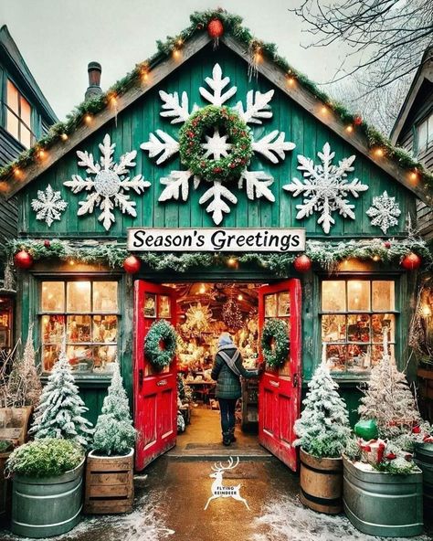 Christmas Building Decorations, Outdoor Christmas Market, Magnolia Market Christmas, German Christmas Market Stall, Christmas Market Ideas, Christmas Store Displays, Christmas Shop Displays, European Christmas Markets, Christmas Market Stall