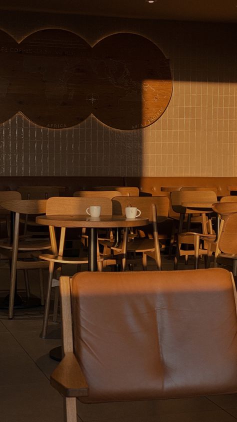 #starbucks #cafe #coffee #coffeeshop #coffeeaddict #coffeebreak #sunrise #sunnyyvibes #morgengrauen #france #nantes #frankreich #aesthetic Airport Cafe, Starbucks Cafe, Cafe Aesthetic, Cafe Coffee, Coffee Shop, Cafe, France, Coffee, Quick Saves