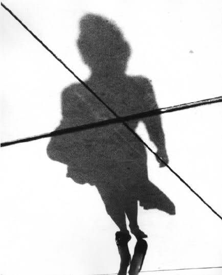 Marvin E. Newman - Chicago, 1951 Shadow Photography, Multiple Exposure, History Of Photography, Shadow Play, Black White Photos, The Shadow, American Artists, Graphic Design Art, Light And Shadow