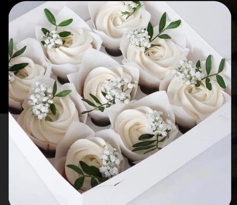 White Cupcakes With Eucalyptus, Simple Wedding Cupcakes Rustic, Wedding Cupcakes Greenery, Cupcakes Bridal Shower Ideas, Eucalyptus Wedding Cupcakes, Bridal Shower Cupcake Ideas Classy, Simple Elegant Cupcakes, Engagement Party Cupcakes Ideas, Floral Wedding Cupcakes