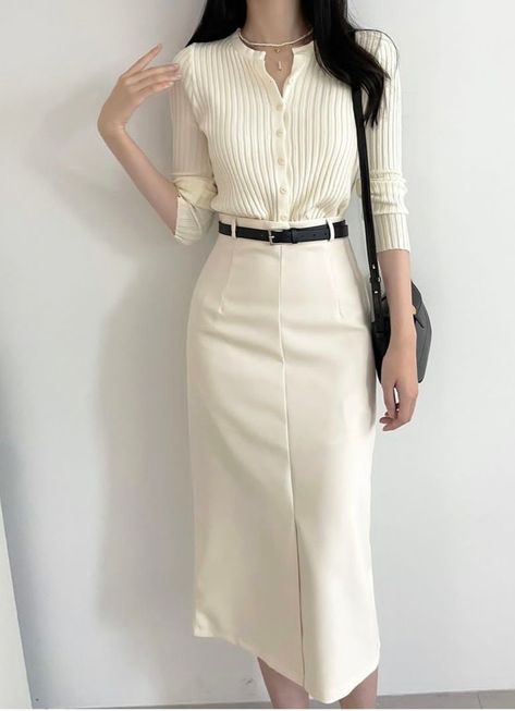 Elegant Outfit Classy, Korean Fashion Dress, Elegante Casual, Classy Work Outfits, Stylish Work Outfits, Modest Fashion Outfits, Looks Chic, 가을 패션, Wide Pants