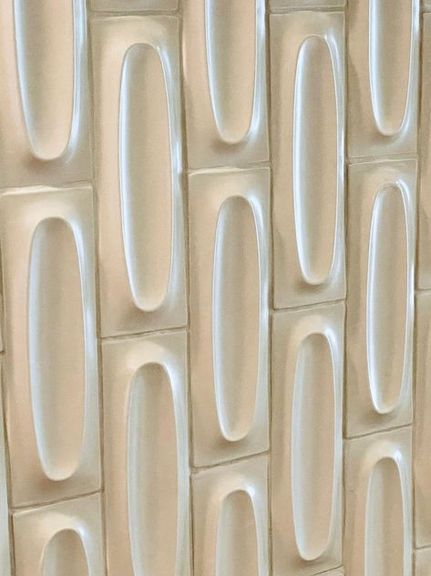 Dimensional Tile Anne Sacks Tile, Mcm Backsplash, Heath Ceramics Tile, Dimensional Tile, Breakfast Nooks, 3d Tiles, Heath Ceramics, Old Design, Bathroom Tile Designs