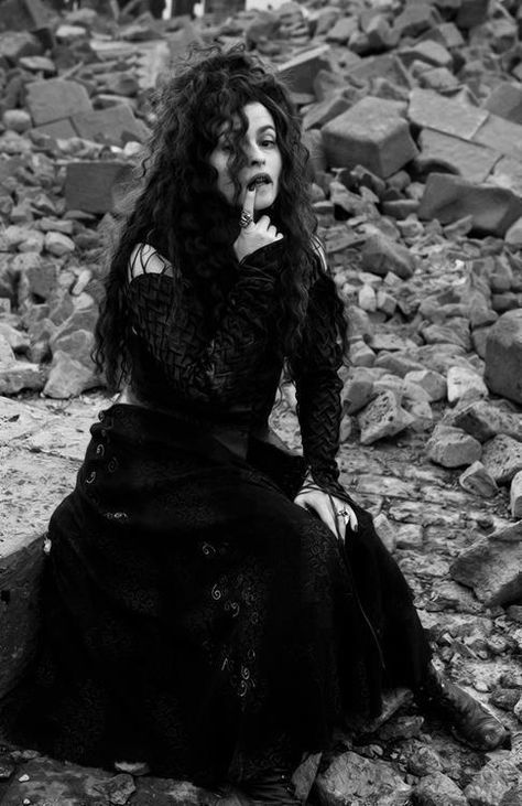 Elegance in Darkness Harry Potter Fanları, Helena Carter, Helen Bonham, Imprimibles Harry Potter, Marla Singer, Deathly Hallows Part 2, Severus Rogue, Images Harry Potter, Helena Bonham