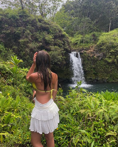 road to Hana Hawaii waterfall girl aesthetic Kauai Outfits, Aesthetic Ballgown, Hawaii Girl Aesthetic, Waterfall Outfit, Island Girl Outfit, Hawaiian Girl Aesthetic, Nature Girl Aesthetic, Hawaii Fits, Seasonal Pictures