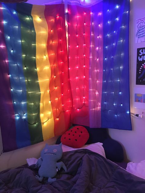 Aesthetic pride bedroom ideas Lgbtq Room Ideas, Gay Bedroom, Gay Room, Chill Room, Anak Manja, Rainbow Room, Room Ideas Aesthetic, Dekorasi Kamar Tidur, Indie Room