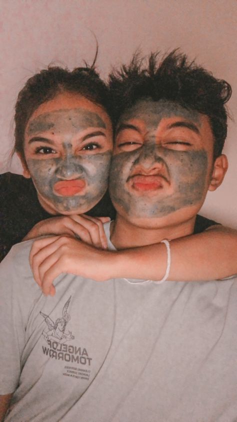 Couples Face Masks Pictures, Falling For Her, Couples Hidden Face Pics, Soulmate Sketch, A Soulmate, Friend Poses Photography, Best Poses For Pictures, Couple Photoshoot Poses, Foto Poses