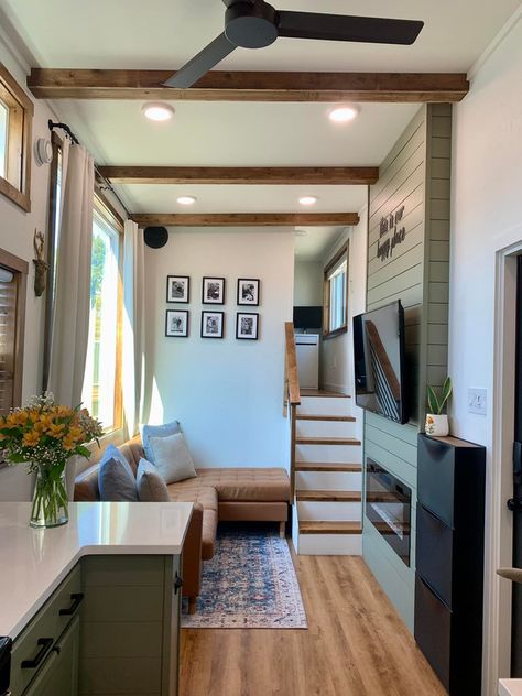 Tiny Home Floorplan, Inside Tiny Houses, Tiny House Camper, Tiny House Interior Design, Shed Home, Tiny House Layout, Tiny House Loft, Best Tiny House, Building A Tiny House