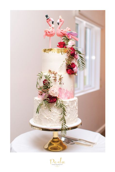 three tier wedding cake with white and gold frosting, pink flamingo cake topper, pink flamingo wedding cake Flamingo Wedding Theme, Flamingo Wedding Decor, Pineapple Wedding Cake, Tropical Wedding Cake Topper, Gold Frosting, Flamingo Wedding Cake, Bright Pink Wedding Cake, Flamingo Wedding Cake Topper, Flamingo Birthday Cake 2 Tier