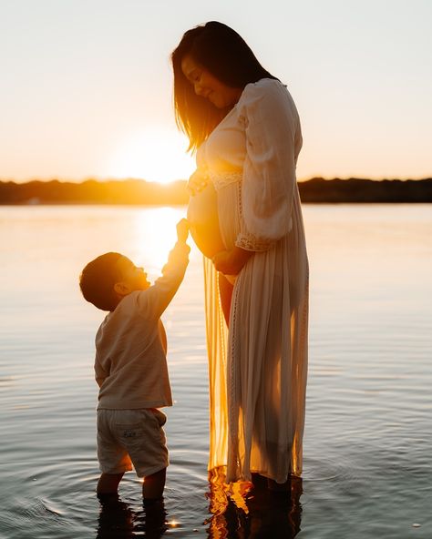 Big brother incoming…🧡 Photoshoot With Brother, Maternity Photo Shoot Ideas, Photo Shoot Ideas, Maternity Photo Shoot, Maternity Photoshoot, Pregnancy Shoot, Maternity Pictures, Shoot Ideas, May 23