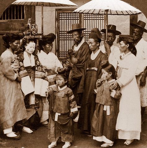 OLD KOREA - LAND OF THE MORNING CALM -- A Wedding Party (1), SEOUL  Photo by UNKNOWN photographer, ca.1899-1900. Luis Gonzaga, Ancient World History, Black Fact, Korean History, By Any Means Necessary, Black Knowledge, Chongqing, We Are The World, African Diaspora