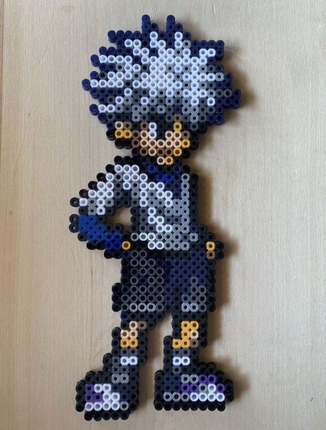 Killua Perler Beads, Hunter X Hunter Perler Beads, Hxh Perler Beads, Anime Bead Art, Hxh Pixel Art, Hunter X Hunter Pixel Art, Hama Beads Anime, Anime Perler Beads, Anime Perler Bead Patterns