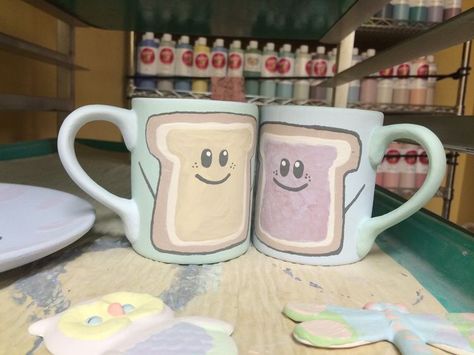 Couple cups of best friend cups ! #bestfriend #boyfriend #supercute Pottery Painting Ideas For Guys, Color Me Mine Couple Ideas, Couple Ceramics Ideas, Mug Painting Ideas For Boyfriend, Color Me Mine Ideas Mugs, Paint Your Own Pottery Ideas Mug, Pottery Painting Date, Active Date Ideas, Color Me Mine Ideas Inspiration